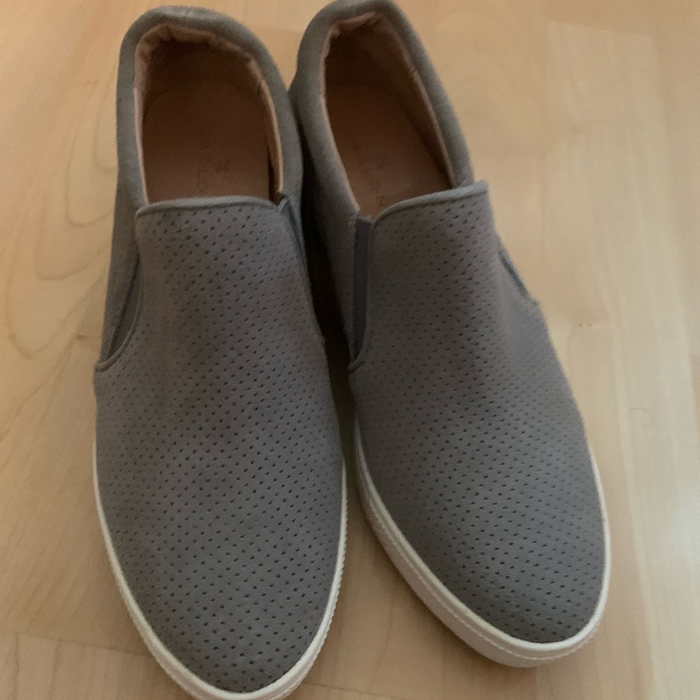 Caslon Cnsllie-Lea Grey Suede Booties New